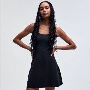 lululemon Align Cami
Strap Dress black